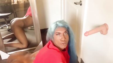 Luckie Blèu makes Love to 9Inch Vibrator - 9 image