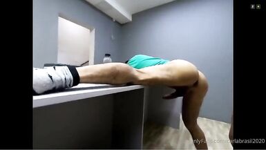 Carla makes subcontractor submit to her massive 10-Pounder - 8 image