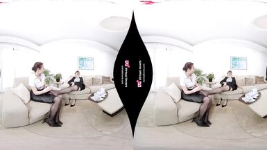 Tranny on Beauty VR Porn - 10 image