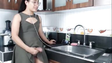 Lalin Girl Sheboy Masturbat - 3 image