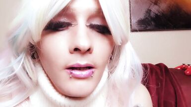 Sissy Bimbo Wanking - 3 image