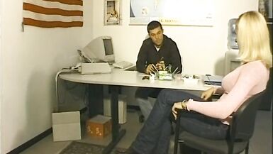 Transsexual fucked by 2 knobs - 3 image