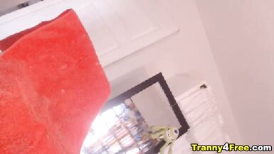 Chick Ladyboy Craves To Engulf Large Shlong - 12 image