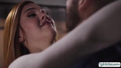 Breasty TS and her hunk fuck every others wazoo - 3 image