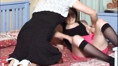 T-Girl se coje por todos lados a chica - 2 image