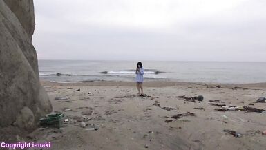 CD IJUIN Maki and various micro bikinis around the watch side - 6 image