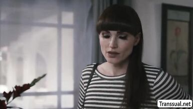 TS Natalie bangs neighbour Reagans wet crack - 4 image