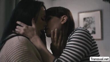 TS Natalie bangs neighbour Reagans wet crack