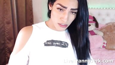 realhugecock t-girl cam - 6 image