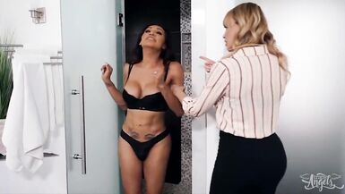 Curvy Dana Dearmond Rides Ts Chick Jessy Dubais Hard Pecker