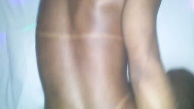 Fodendo muito a trans peituda morena e dando leite na boca - 2 image