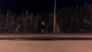 Lililaura cd obedient takes a hawt walk to acquire clients - 1 image