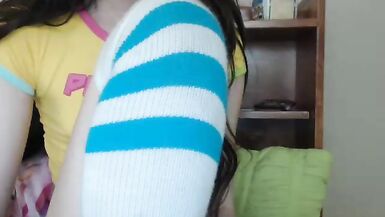 This Babe is a very shy trap - 2 image