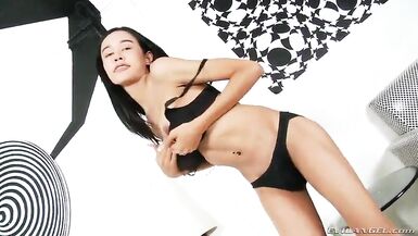 Shemale Solo Play 49 - 2 image