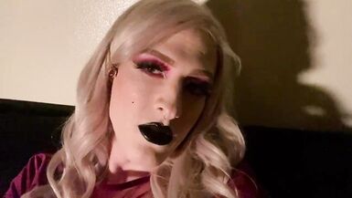 Vampy Trans Hottie Annika Jones Seduces u - 5 image