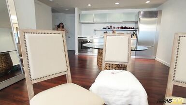 Sensational Kylie Maria - Lady-Boy superstar Behind the Scenes - 1 image