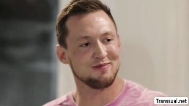 TS Natalie enjoys sucking dudes bigcock - 4 image