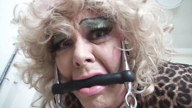 Dizzy - A Tranny In Real Trouble! - 12 image