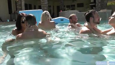 4 trannies barebacked in pool party orgy - 4 image