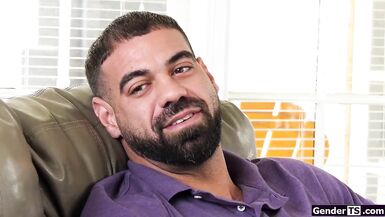 Ts babysitter Khloe Kay sucks and analed - 2 image