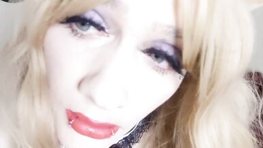 Teddy Tran Red Matte Lipstick JOI - 4 image