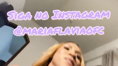 (Caiu na net) deixou a namorada ir embora pra fuder com a trans visinha - 1 image