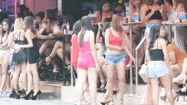 prostitute PATTAYA STREET LADY BOY et LADY - 11 image