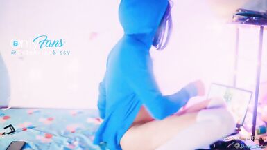 [4k] Asian Sissy Masturbating while Watching Dota 2 Tournament - 10 image