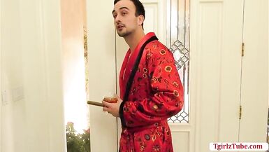 TS Ella let dude sucks her shecock - 2 image