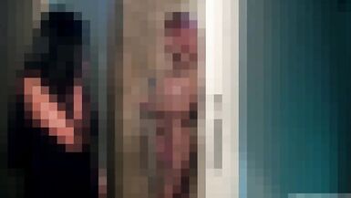 Una Famiglia Transgressiva - Suzie Q VS Mietta Marini - 12 image