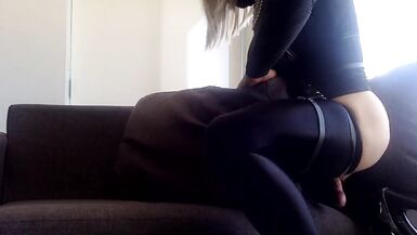 Super Glamorous Blonde CD Handsfree Cum Cowgirl Riding - 12 image