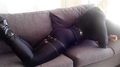 Super Glamorous Blonde CD Handsfree Cum Cowgirl Riding - 2 image