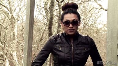 Horny guy assfucked Tranny Jessy Dubai - 3 image