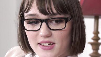 Hot tranny Claire Tenebrarum caught stepdad watching porn and she swallowed dick - 6 image