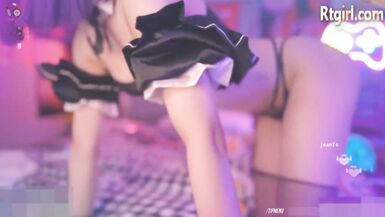 Trans with Cosplay Princess Toying and Suking Big Dildo -. Full Video in the first Comment - 1 image