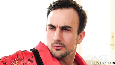 College trans beauty seducing new roommate with frottage - 1 image