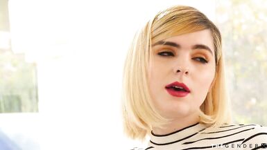 College trans beauty seducing new roommate with frottage - 2 image