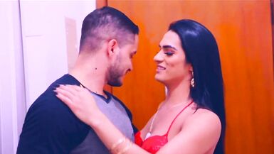 MORENA GOSTOSA, CAROLINE MARTINS MASTURBANDO O CUZINHO ENQUANTO O DATE NÃO CHEGA