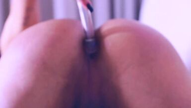 MORENA GOSTOSA, CAROLINE MARTINS MASTURBANDO O CUZINHO ENQUANTO O DATE NÃO CHEGA - 6 image