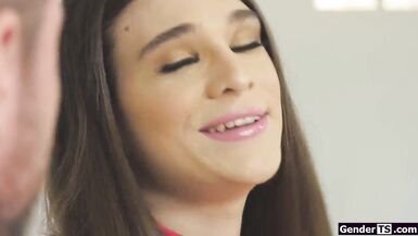 Tgirl babysitter Jessy Bells barebacked - 2 image