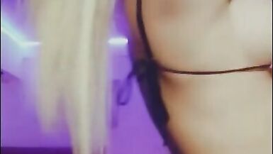 Compilation of beautiful cocksuckers shemales doing the job - 11 image