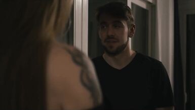 Big Ass Shemale Fucks Guy Mouth - 1 image