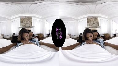 In Love with you in VR Trans - 5 image