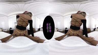 In Love with you in VR Trans - 8 image