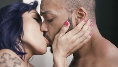 Two Hot Shemale Fucks Guy - 4 image