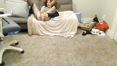 Fem Sissy Roma Evergreen MASSIVE Cumshot - 6 image