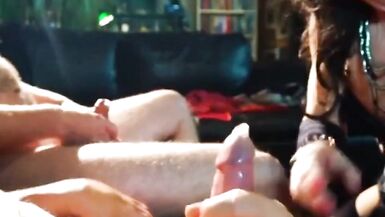 Mature Transvestit fucked by 2 men - 13 image