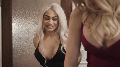 Sexy shemale fucks shemale ass - 1 image