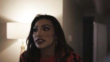 Hot shemale jessy dubai fucks guy bareback - 1 image