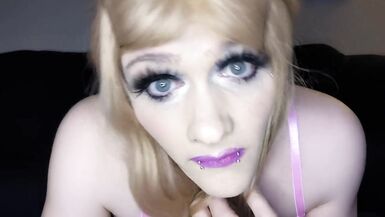 TS Socky Foot Worship and Wank - 4 image